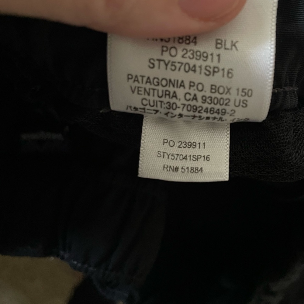 Patagonia Women’s Barely Baggies 2.5” Shorts XS Black - Picture 9 of 12